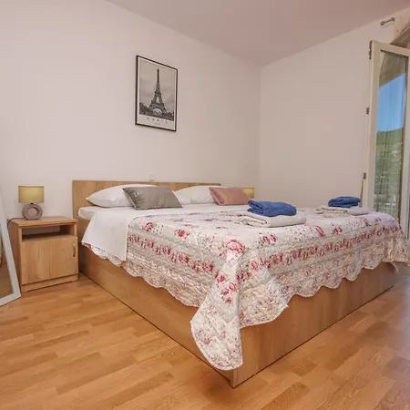 Apartment Antonio Mokosica