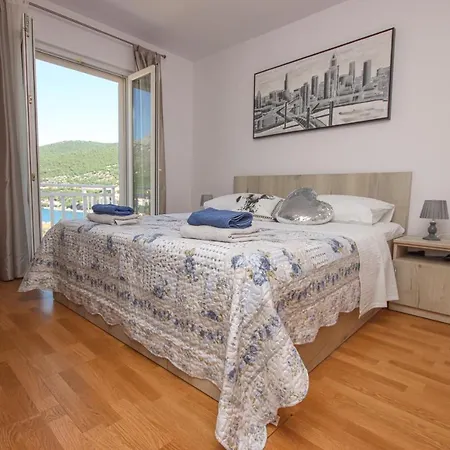 Apartment Antonio Mokošica